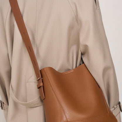 Greenwich Bucket Bag – Leather