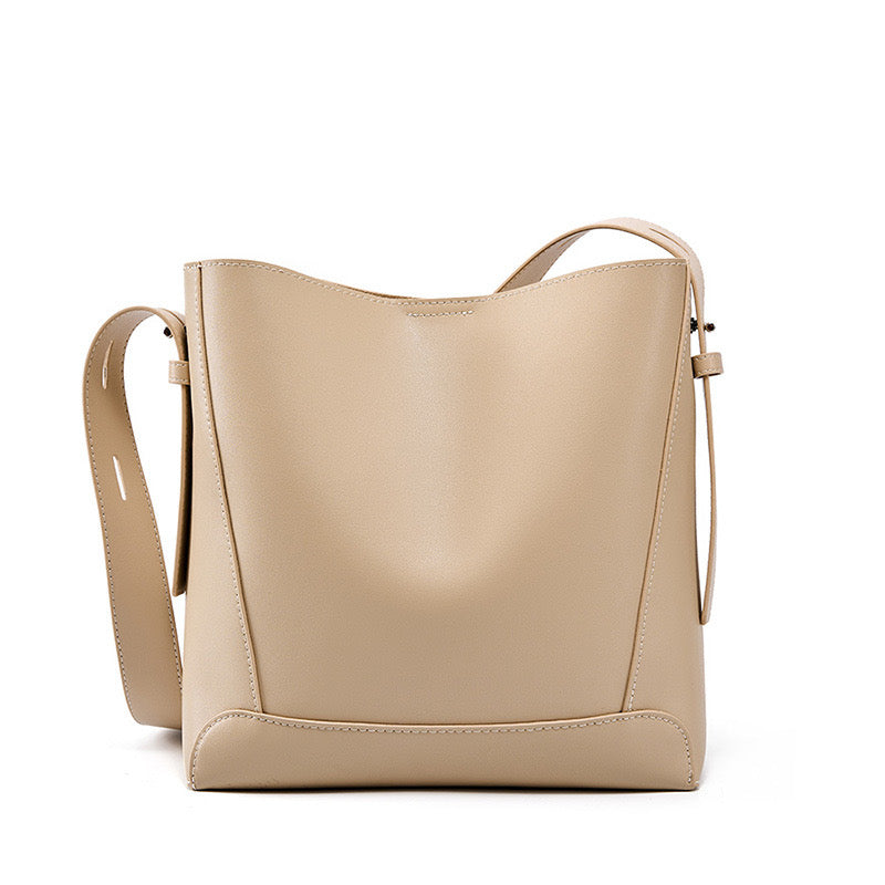 Greenwich Bucket Bag – Leather – Beige