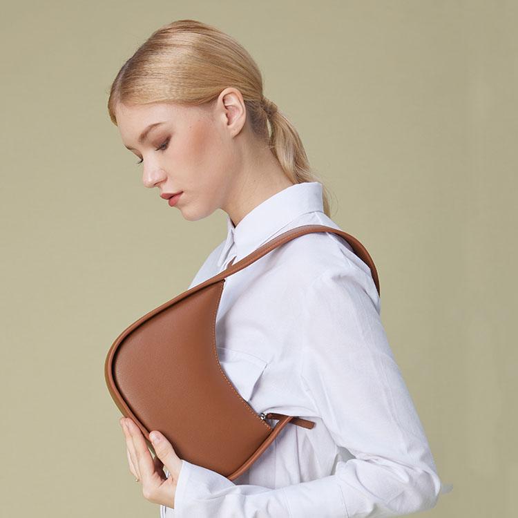 Ella half-moon bag, angle