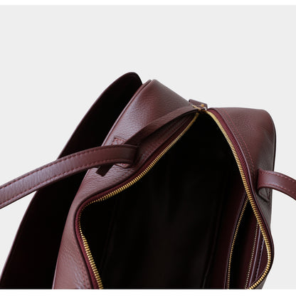 Ruby bowling bag, detail